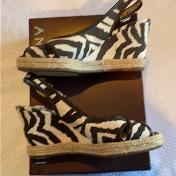 Wedge sandals - Picture 4 of 7